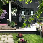 Stabbur Steinbekken, Back To Basic Primitive Overnight, No Shower, Shared Toilet Kemp *