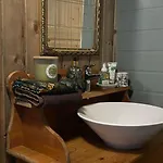 Kemp Stabbur Steinbekken, Back To Basic Primitive Overnight, No Shower, Shared Toilet Eidsvoll