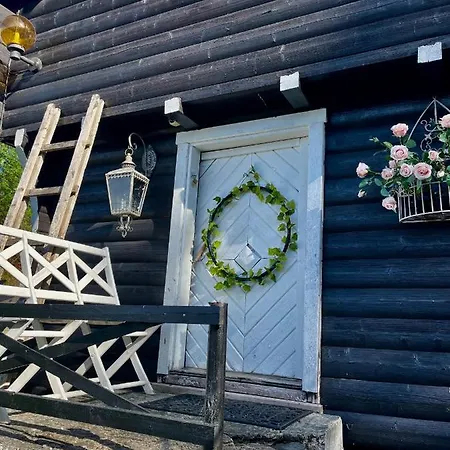 Stabbur Steinbekken, Back To Basic Primitive Overnight * Eidsvoll