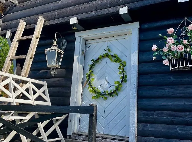 Stabbur Steinbekken, Back To Basic Primitive Overnight, No Shower, Shared Toilet * Eidsvoll