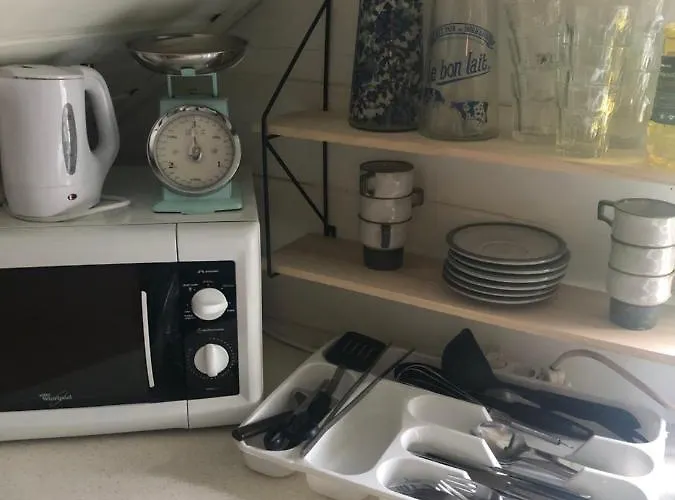 Stabbur Steinbekken, Back To Basic Primitive Overnight, No Shower, Shared Toilet *