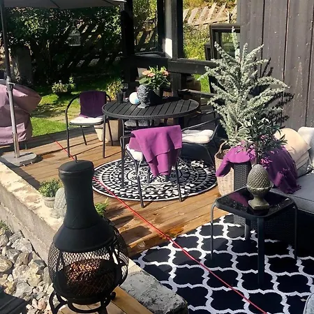 אתר קמפינג Stabbur Steinbekken, Back To Basic Primitive Overnight, No Shower, Shared Toilet