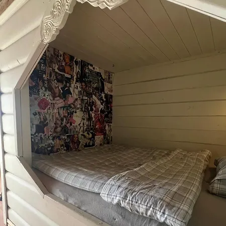 אתר קמפינג Stabbur Steinbekken, Back To Basic Primitive Overnight, No Shower, Shared Toilet