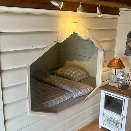 Stabbur Steinbekken, Back To Basic Primitive Overnight, No Shower, Shared Toilet Eidsvoll